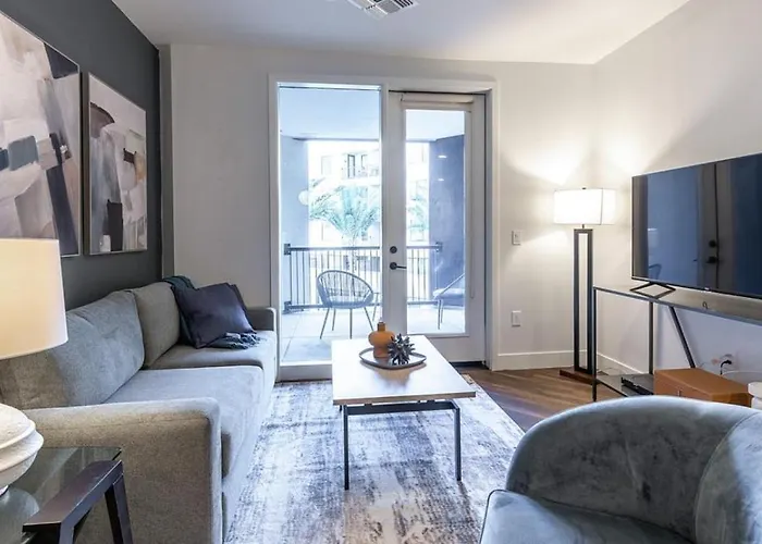 Landing - Modern With Amazing Amenities Apartment